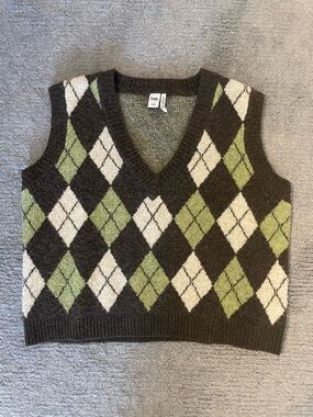 twik Olive Green and Cream Argyle Knit Vest